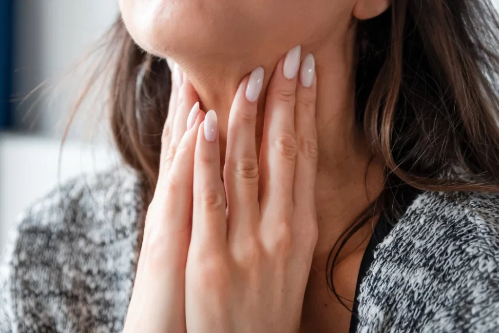 woman with thyroid problem